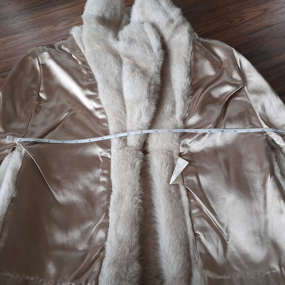 Vintage Plush Faux Fur Cape Thick Plush Warm Winter Glamourous Luxurious Formal - Picture 15 of 16